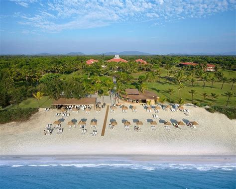caravela beach resort varca goa.